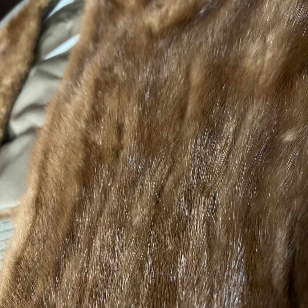 Elegant Brown Mink Fur Women's Shaw - Picture 9 of 10